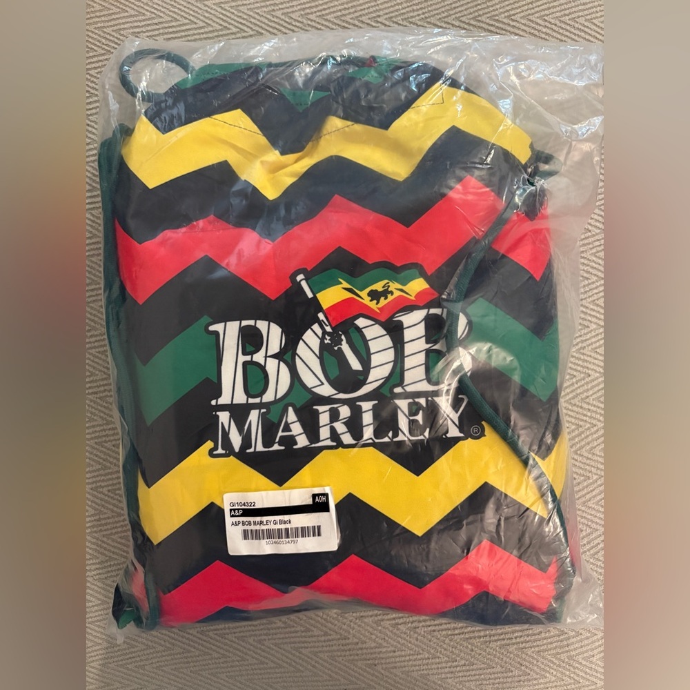 Albino and Preto Bob Marley Gi Black - A0H
